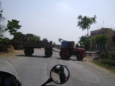 tractor.JPG