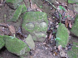 green_stone_face16.JPG