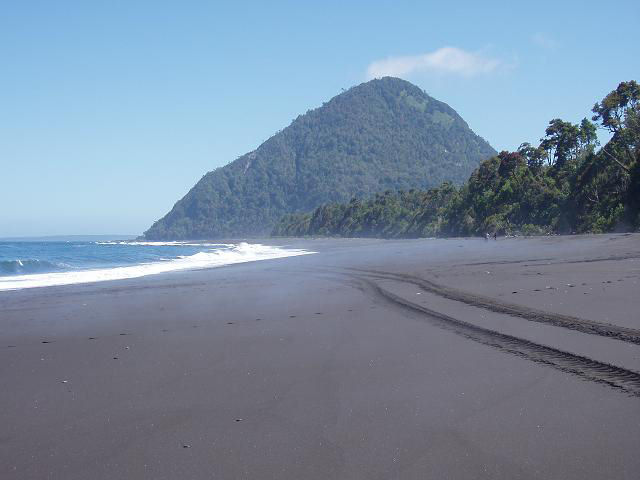 h01blacksand.JPG