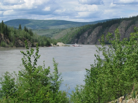 3yukonriverferry.JPG