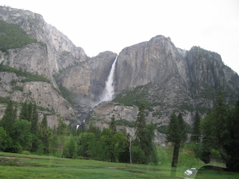 7YosemiteFallsl.JPG