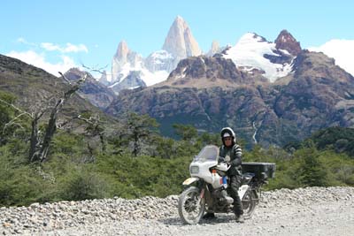 33RoadToLagoDelDesiertoandFitzroyRange.jpg