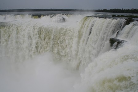 iguazucloseup.JPG