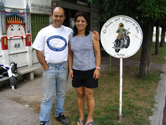 Jorge y Monica in Azul.jpg