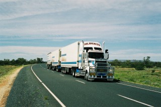 Roadtrain.jpg