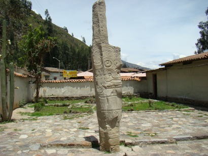 ChavinDeHuantarLanzonReplica1.jpg