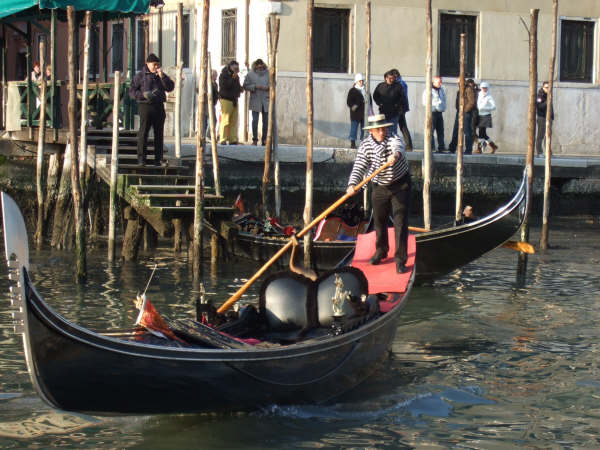 032Gondola.jpg