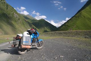 06a_RidingInCaucasus_320.JPG