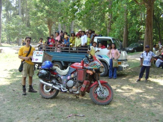 Cambodians on holiday and their entertainment