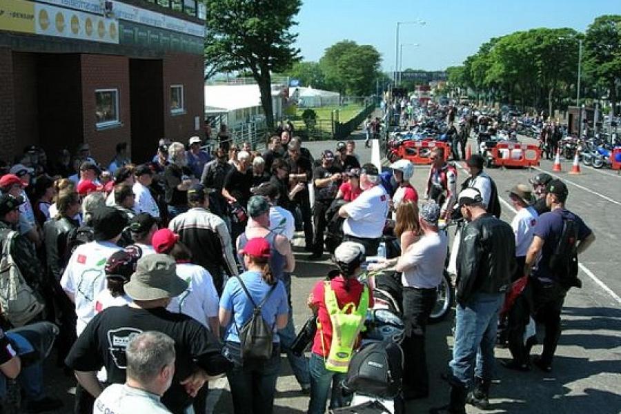 Am Australian gathering near the TT start