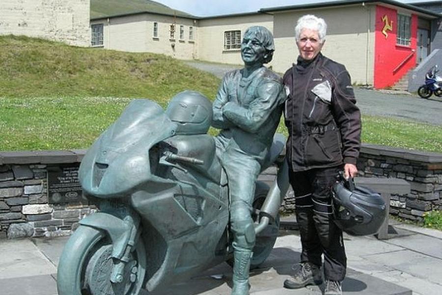 Jo with a statue of Joey Dunlop (26 TT wins)