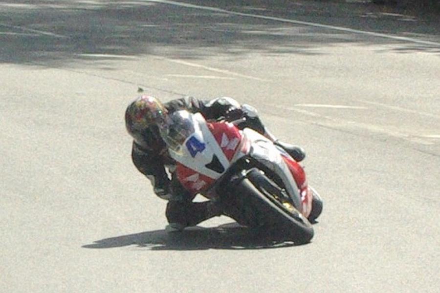 Cam Donald on the 600 at Braddan Bridge