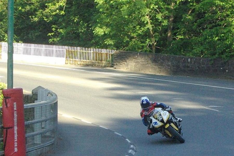 Racing at Braddan Bridge