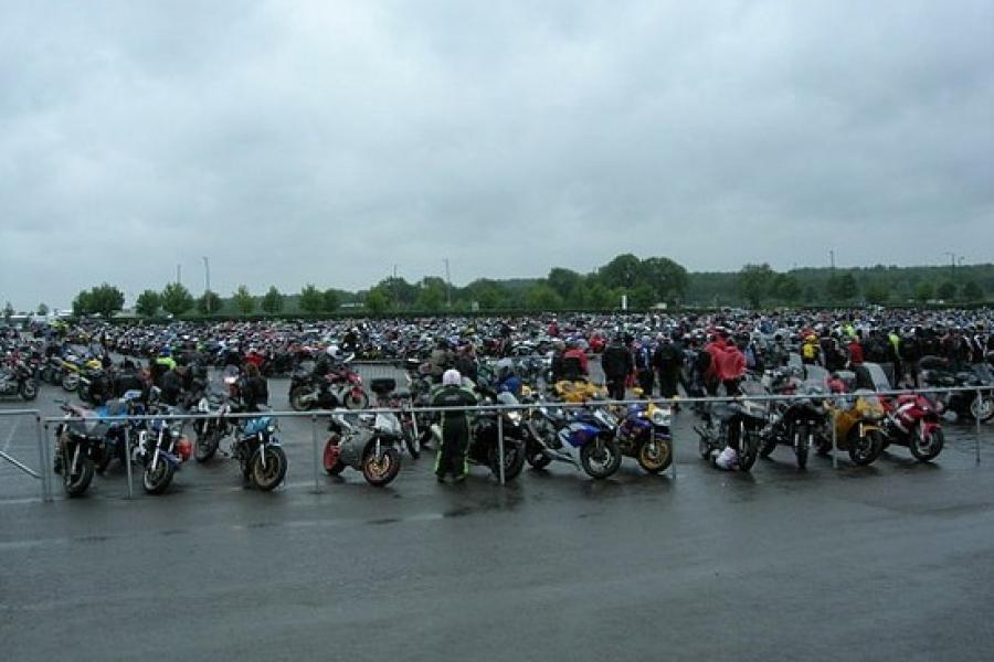 Thousands of bike waiting in the pouring rain