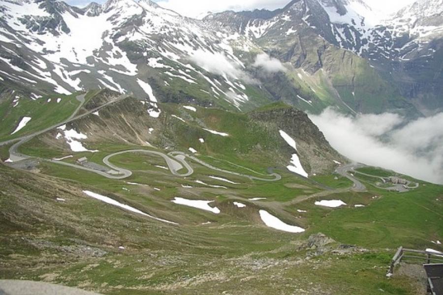 Grossglockner, road looking north