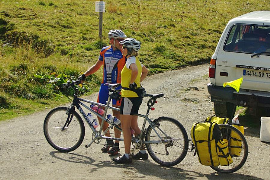 Tandem couple on Cormet de Roselend