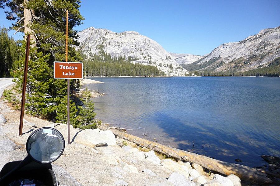 Tenaya Lake in Yosemite NP