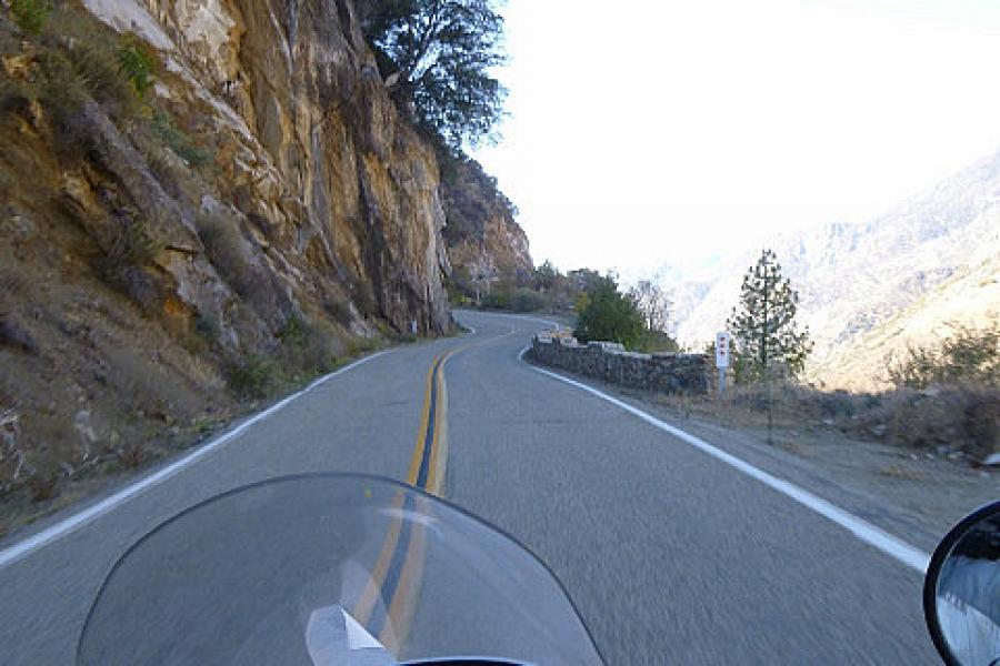 The road to King's Canyon NP from Elephant