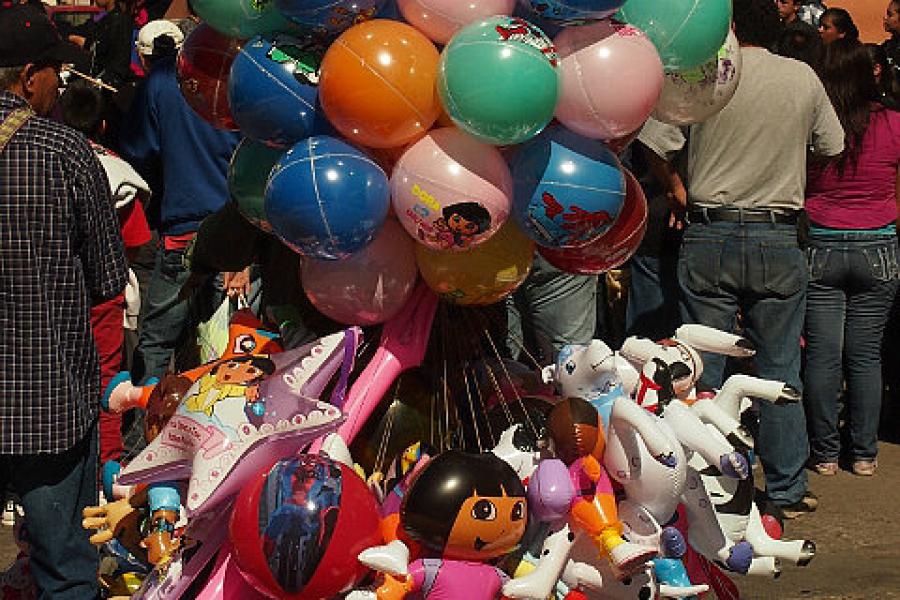 Balloon man, Durango, 20 November fiesta