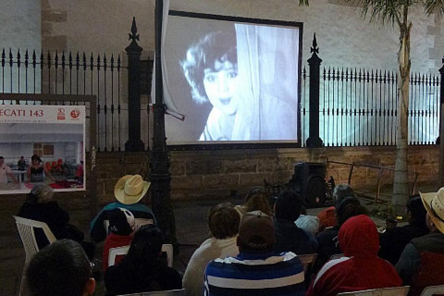 Silent movies in the square, Durango