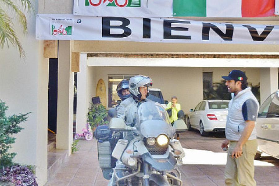 Ernesto and the Mexican BMW Club banner