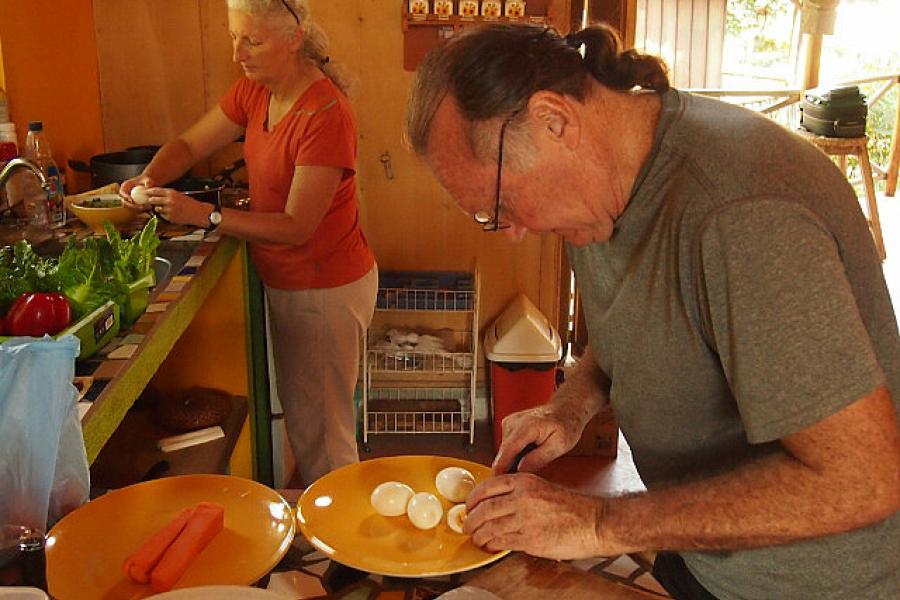 Ken and Carol in the kitchen at La Manzanilla