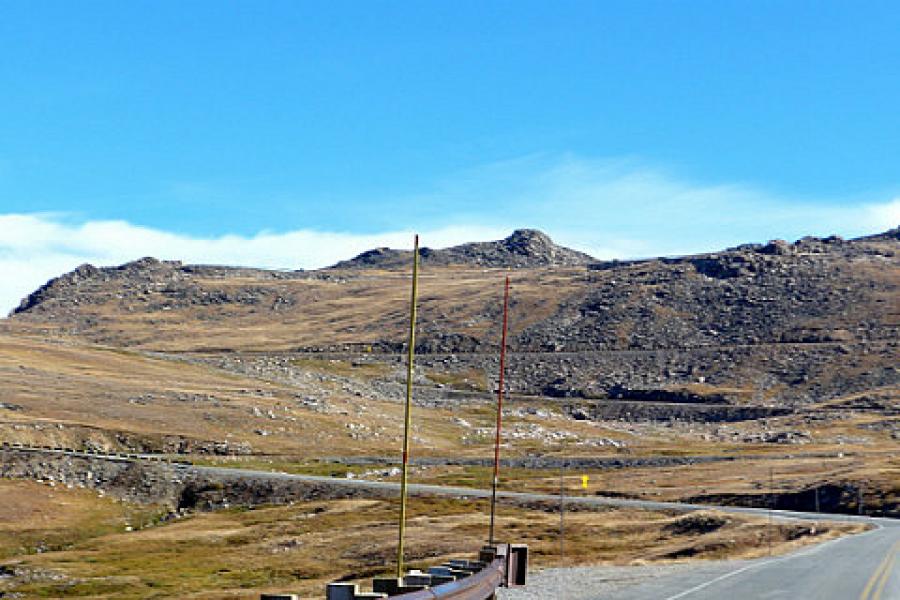 The approach to the Beartooth from the south