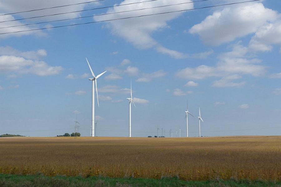 Wind turbines on the plains