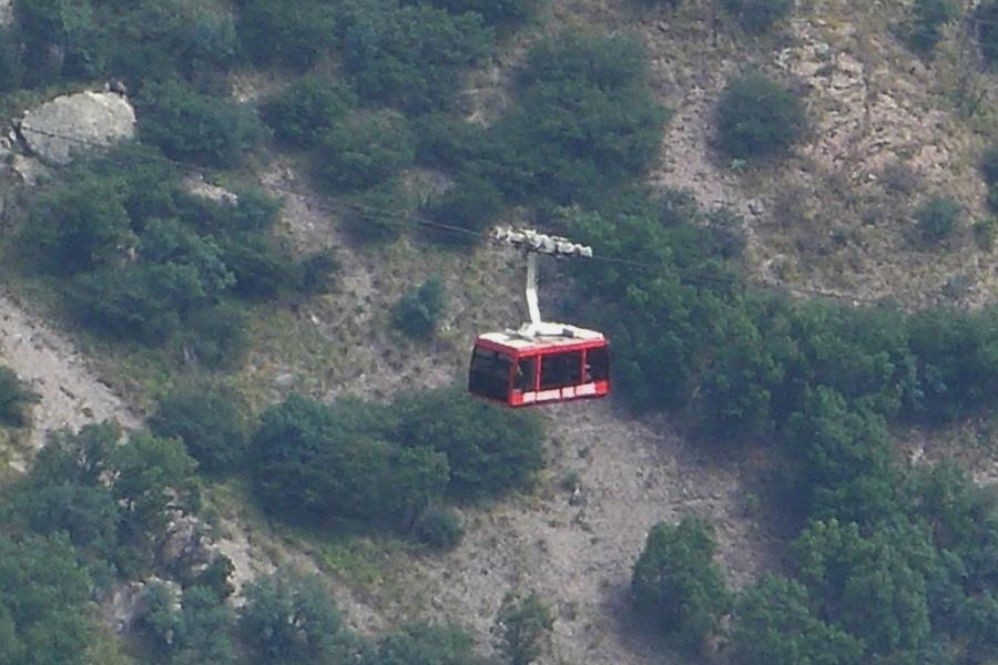 Cable car into the canyon near Divisadero