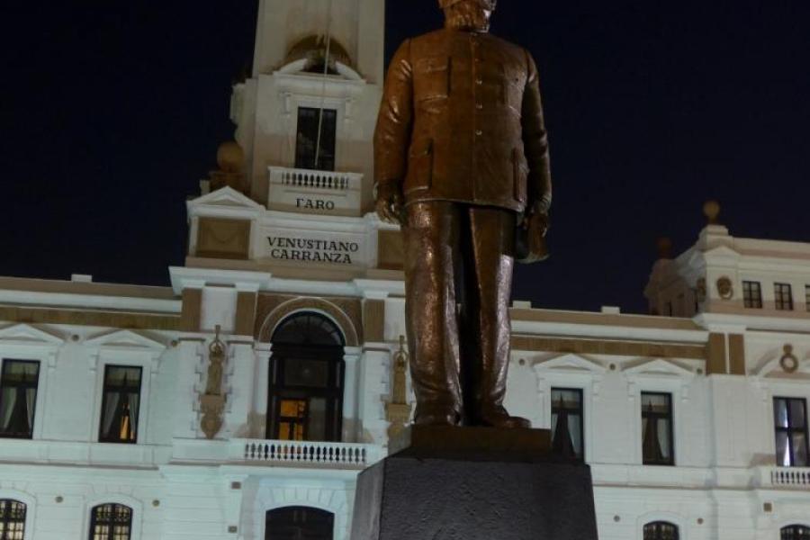 Very Cruz, larger than life statue