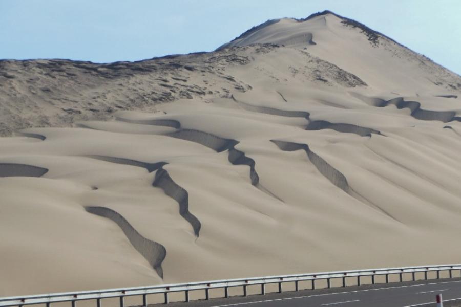 Differences. This photo supports a blog by Team Elephant travelling in Peru