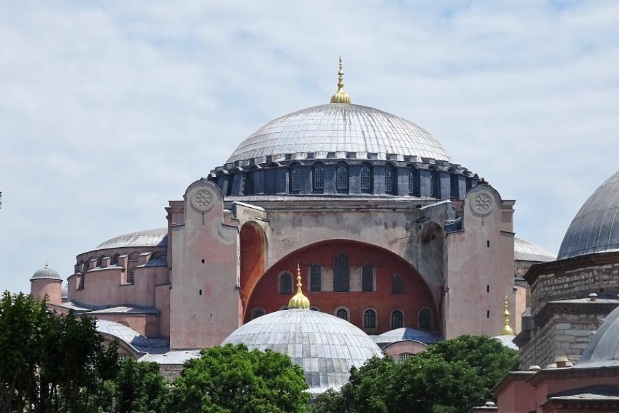 one ofthe multipledomed mosques