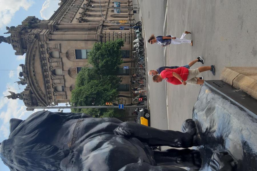 Aduana building from Mirador de Colom statue