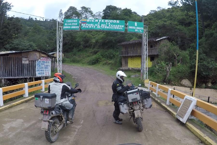 Ecuador Peru border at Espíndola