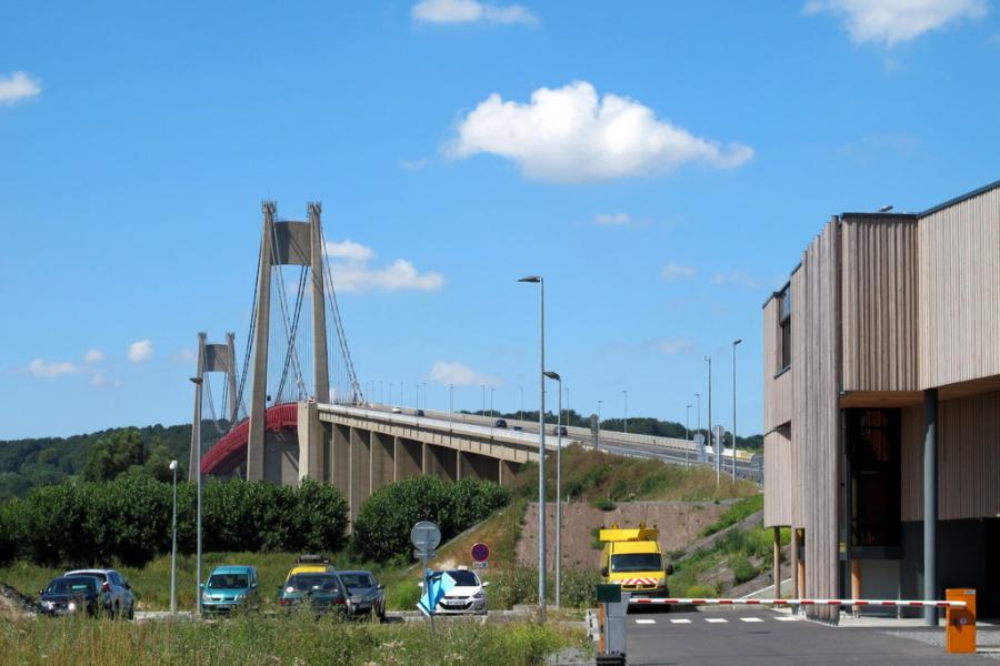 the new bridge over the Orne