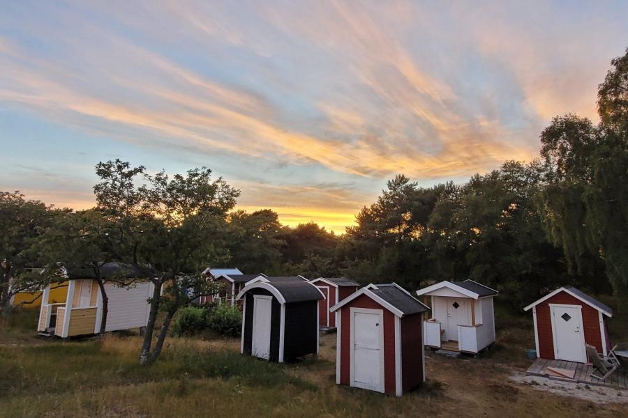 Beach cabins galore 