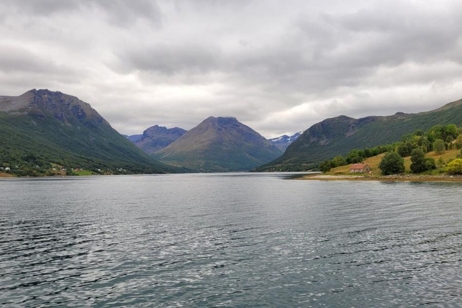 Troms fjord 4 