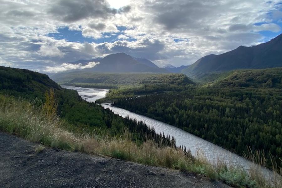 Matanuska River along Glenn Highway toward Glenallen, Ak