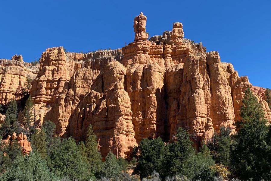 Red Rock Canyon at entrance to Bryce National Park