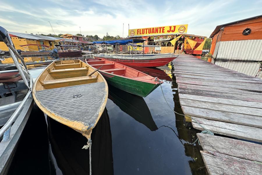 Dockside bar