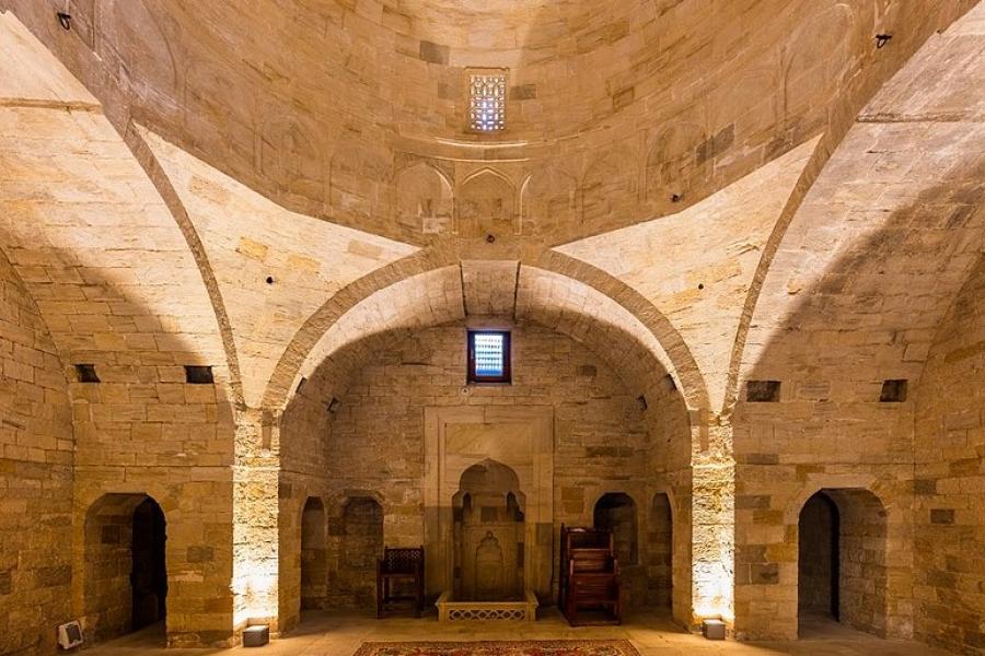 High arched ceilings, Shirvanshah Palace