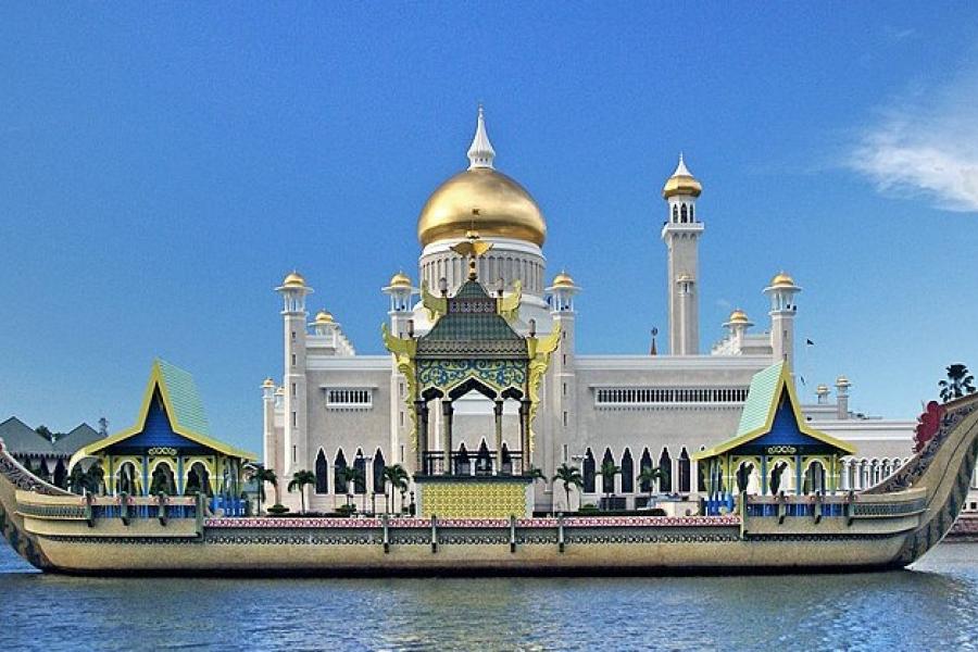 Omar Ali Saifuddin Mosque