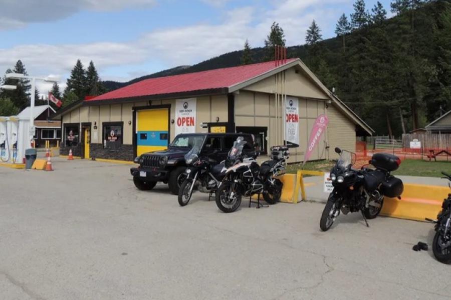 Moto-friendly rest and coffee stop