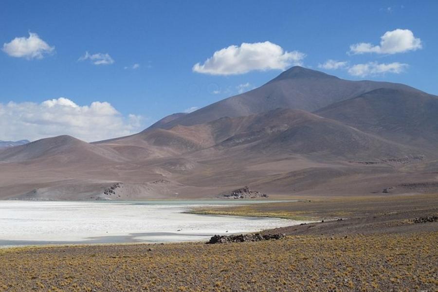 Approaching closer to Salar de Maricunga