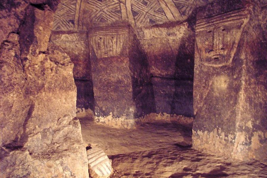 Tierradentro tomb walls