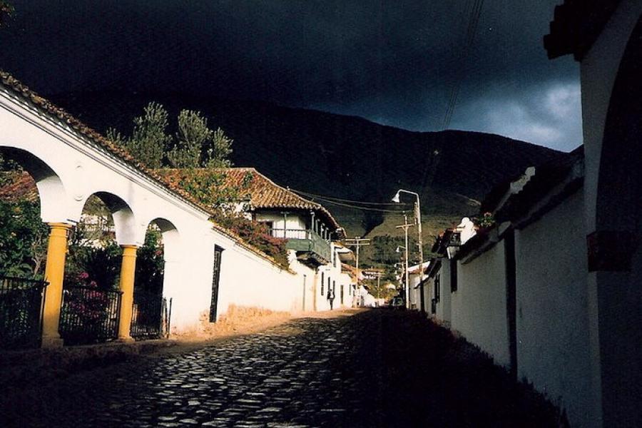 Dramatic streetview, Villa de Leyva