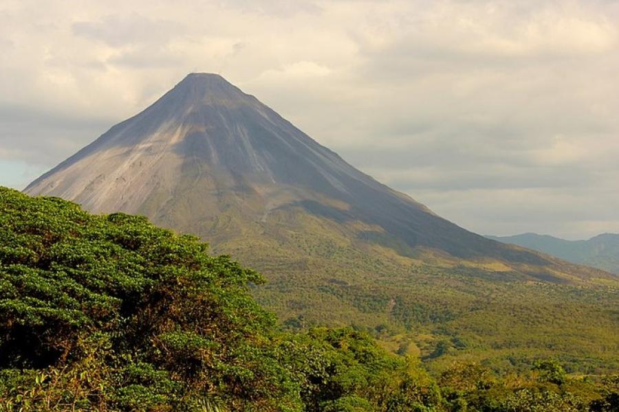 Vista of Arenal Volcano