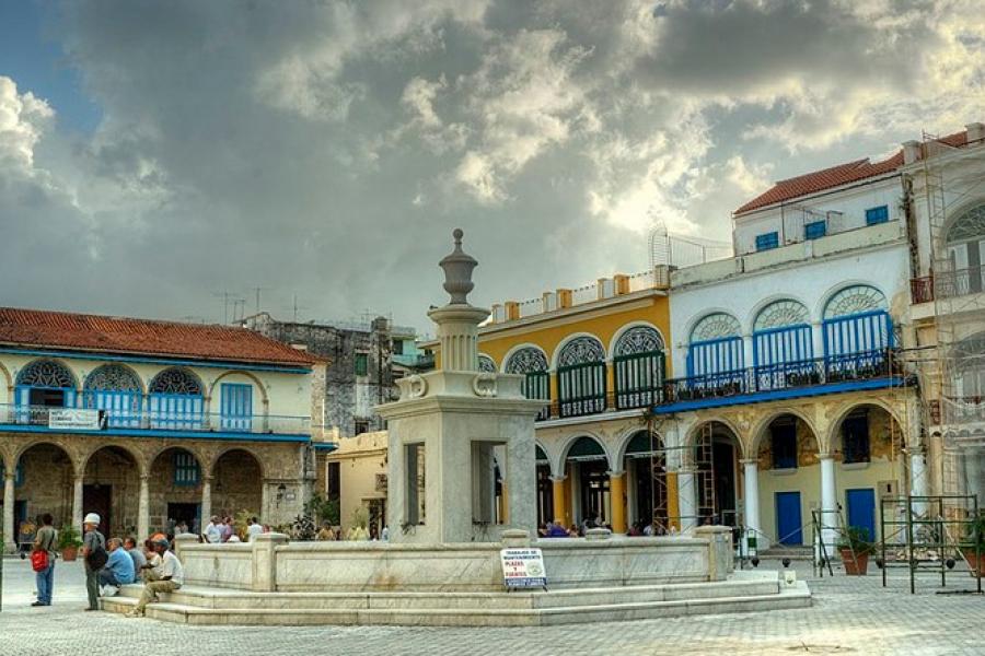 Town square, La Habana Viego (Old Havana), Cuba