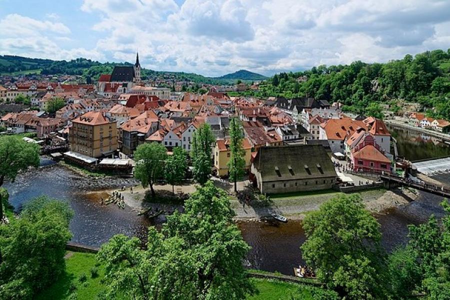 River loop around Český Krumlov, Czechia