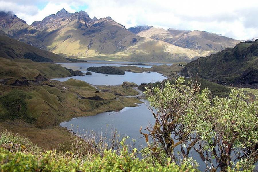 Lagunade Atillo, Sangay National Park